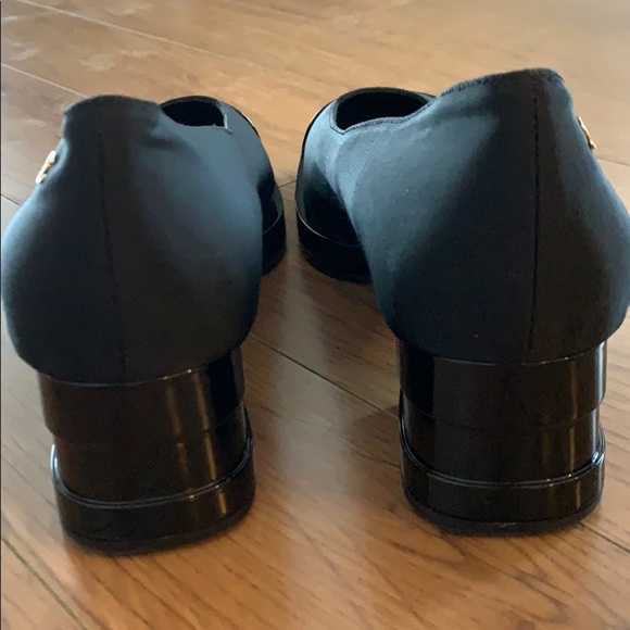 💜RARE💜Chanel Paris Seoul Cap Toe Pumps - Picture 6 of 8